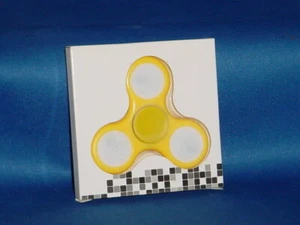 FIDGET HAND SPINNERS 1 GELB hohe Qualität lange Lebensdauer geräuscharm BRANDNEU IM BOX - Bild 1 von 1