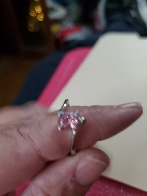 Silvertone & Pink Ice Beautiful Fashion Ring Sz. 7 - Image 1 of 4