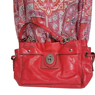 Coach coral Peyton patent leather shoulder purse bag turn lock Orange - Image 1 of 4