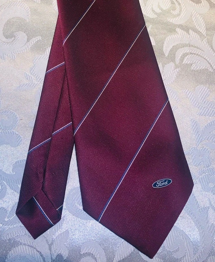Corbata a rayas vintage años 90 - Ford - Borgoña de Hollygreen. Logo bordado Foto 1 de 4