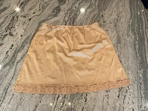 Wondermaid Nude Nylon Half Slip Plus Size 4x Lace Trim - Picture 1 of 3