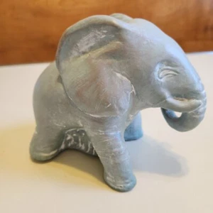 Figurine béton éléphant rose gris Isabel Bloom sculpture vintage signée 5 1/4" - Photo 1/10