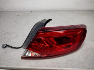 Chrysler 200 2015 2016 2017 sedán pasajero derecho lado derecho luz trasera LED fabricante original - Imagen 1 de 5