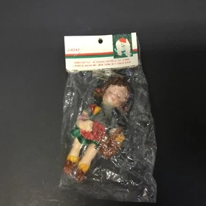 Kurt Adler J-8747 Weihnachtsschmuck Pappmaché Mädchen mit Korb & Blumen Neu aus altem Lagerbestand 5 Zoll H - Bild 1 von 11