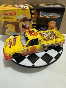 Autographed Kevin Harvick #6 Looney Tunes 2003 Chevy Truck 1/24 NASCAR Diecast - Picture 1 of 13