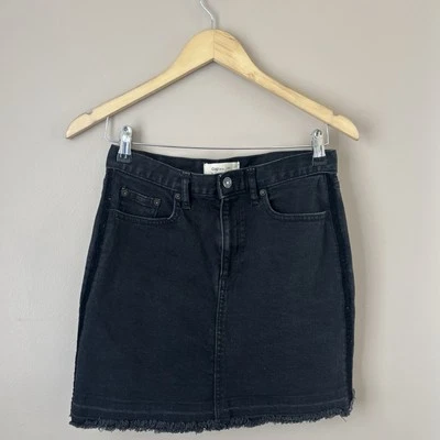 GAP Women’s 2P Black Denim Mini Skirt Petite Casual Velvet Accent - Image 1 of 4