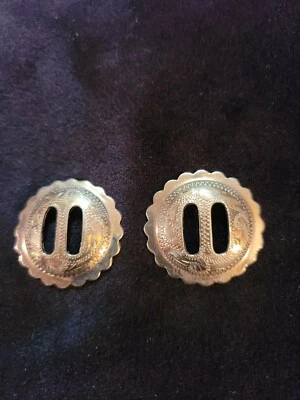 Caracola Montana plateada ranurada 2 piezas 1 pulgada de diámetro 1 par nuevo Foto 1 de 3