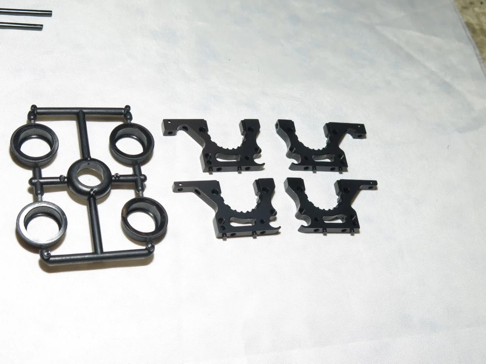 XRA300039 XRAY X4'24 1/10 LUXURY TOURING CAR SERVO MOUNT SET