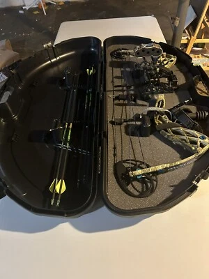 Diamond Archery Carbon Cure w/ RAK and Extras Right Handed - Image 1 of 4
