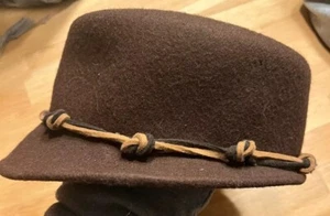 DA-ME Hat 100% Wool Fedora Classic Vntg Black Leather Band EUC Made In Italy - Picture 1 of 9