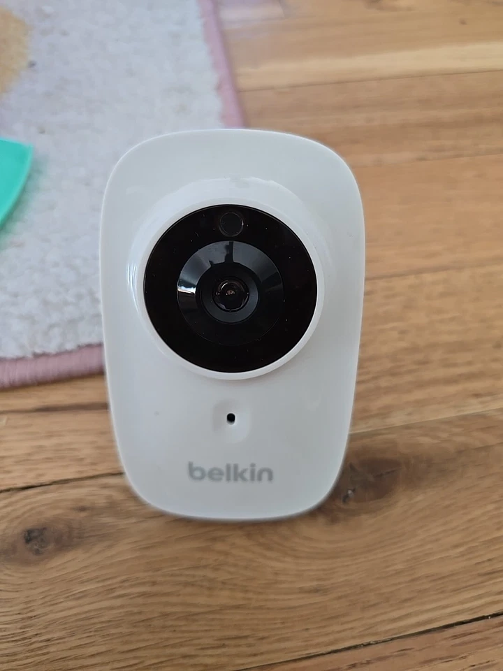 Belkin F7D7602 NetCam HD WiFi Camera - Image 1 of 4