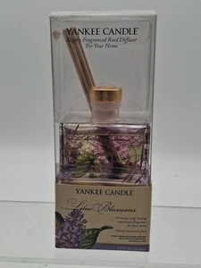 Yankee Candle Fragranced Oil Hand Decorated Glass Reed Diffuser Lilac Blossoms  - Picture 1 of 2