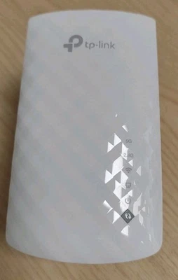 TP-LINK Ac750 Universal Dual Band W-Fi Range Extender RE200 - Image 1 of 2
