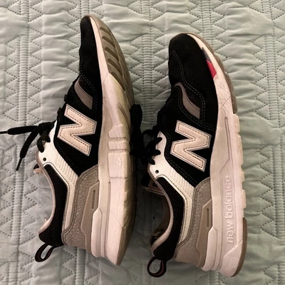 Talla 7.5 - New Balance 997H Negro Foto 1 de 4