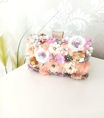 Elegant evening clutch bag with sequins, beads and metallic flowers - Image 1 of 4