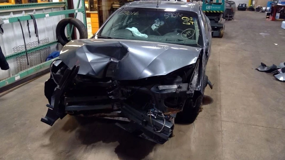 (LOCAL PICKUP ONLY) Trunk/Hatch/Tailgate With Spoiler Fits 05-08 GRAND PRIX 4200 - Image 1 of 4