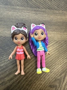 Gabby's Dollhouse Lot Of 2 Figure Figurine 4” Wearing Cat Ears - Picture 1 of 2