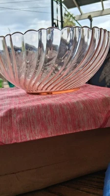 Arcoroc France Pink Swirl Rosaline Glass Serving Bowl 9" Vintage  - Image 1 of 4