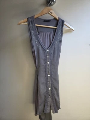 Top túnica gris sin mangas Next talla 16 con botones Boho Y2K Fairy Grunge Foto 1 de 4