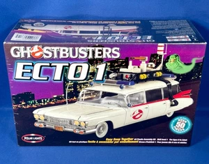 Neu ECTO-1 Modellbausatz Ghostbusters Snap Together 1959 Cadillac Polar Lights 6812 - Bild 1 von 9