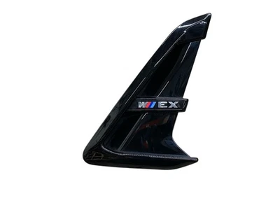 2020-2024 BMW X3 M FRONT RIGHT PASSENGER FENDER EMBLEM AIR BREATHER DUCT MOLDING - Image 1 of 4