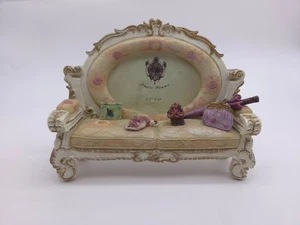 Vintage Victorian Sofa Photo Frame - Picture 1 of 12