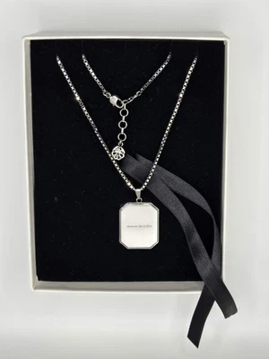 Collar cadena medallón placa Alexander McQueen Foto 1 de 4