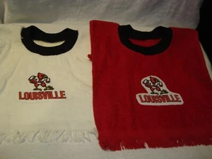 Toalla de té hecha a mano/toalla de té para niños/bebé Louisville Cardinals - Imagen 1 de 3