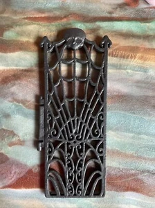 Monster High Freaky Fusion Catacombs Replacement Door  Gate Black - Picture 1 of 3