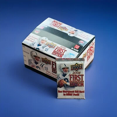 2008 Upper Deck First Edition Football Pack (1) LOOK4 Starquest Foil Tom Brady - Image 1 of 2