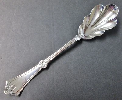 EMPRESS 1883 Cuenco estriado Cuchara para servir Derby Antigua Plateada Sin Monograma Foto 1 de 4