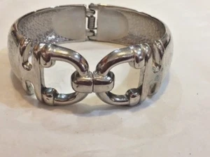 Braccialetto a cerniera look equino tono argento 2,5"" diametro 0,75"" largo - Foto 1 di 8