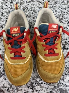 New Balance Boys 997H GR997HJG Yellow Shoes Sneakers Size 5.5 Wide - Picture 1 of 14