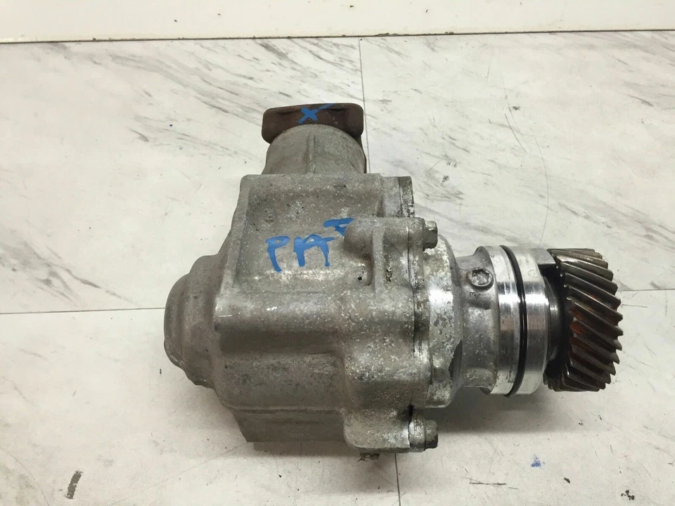 2002-2004 Honda CR-V CRV & Element A/T transfer case AWD 4WD PRV - Image 1 of 1