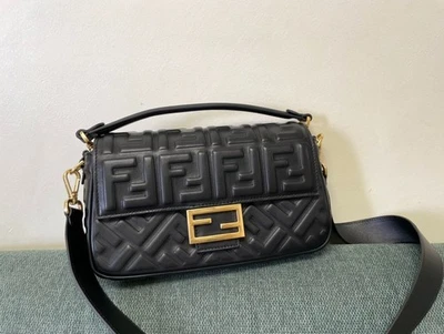 Bolso baguette pitón fendi años 1990-2000 Foto 1 de 4