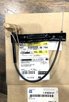 Conjunto de cable de liberación de capó Corvette 77-79 C3 NOS soporte y mango de tracción OEM Gm Foto 1 de 2