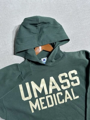 Moletom com capuz vintage campeão dos anos 90 UMASS tamanho médico grande verde feito nos EUA - Imagem 1 de 4