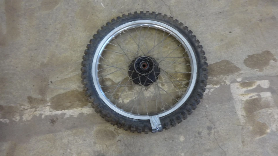 Kawasaki KDX200 1984 Enduro K494-7~ llanta delantera 21" Foto 1 de 4