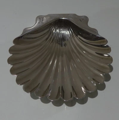 Plato antiguo de mantequilla de plata esterlina Jorge II de principios del siglo XVIII Londres 1733 Foto 1 de 4