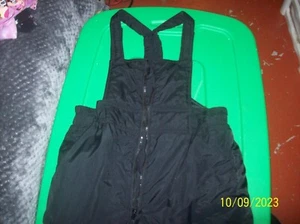BOYS BLACK SNOWSUIT JUMPSUIT SIZE MED CHEROKEE BRAND VERY GOOD CONDITION - Picture 1 of 2