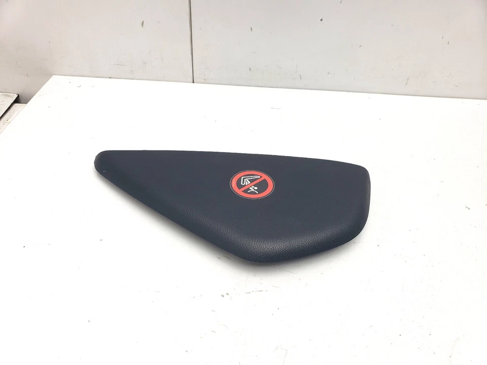 JEEP CHEROKEE KL MK5 LEFT PASSENGER SIDE TRIM COVER 2457164 2014 - Image 1 of 4