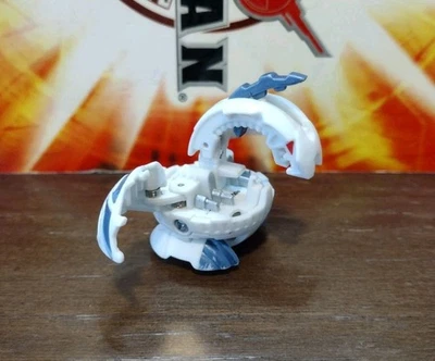 Bakugan Naga DS Exclusive 650G White Battle Brawlers Rare  - Image 1 of 4