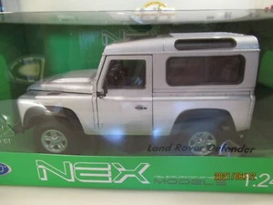 1:24 Welly Land Rover Defender plateado - Imagen 1 de 5