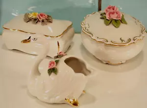 2 Deckeldosen gem. Original Dresden antik Rosen+1 Schwan Vase/Dose - Bild 1 von 3