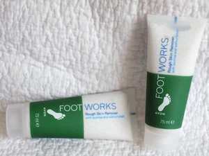 AVON 2 x FOOTWORKS ROUGH SKIN REMOVERS ~ 75ml each ~ * BRAND NEW * - Picture 1 of 8