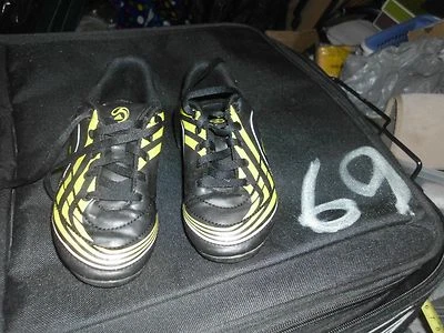 BOTAS DE FÚTBOL ADIDAS NIÑOS US 12K Foto 1 de 4