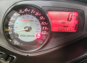 05-15 Polaris IQ FST RMK LXT GAUGE CLUSTER SPEEDO 4715 MILLAS PANTALLA 2410375 - Imagen 1 de 5