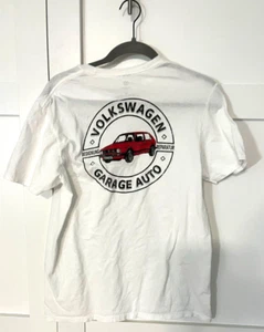 VOLKSWAGEN GARAGE AUTO BEDIENUNG REPARATUR MEN's WHITE T-SHIRT SIZE MEDIUM - Picture 1 of 6
