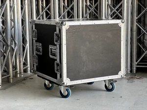Australian Monitor 9RU Floating Rolling Rack - Picture 1 of 4