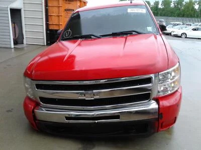 Manija de puerta exterior delantera derecha usada se adapta a: camioneta Chevrolet Silverado 1500 2010 Foto 1 de 4